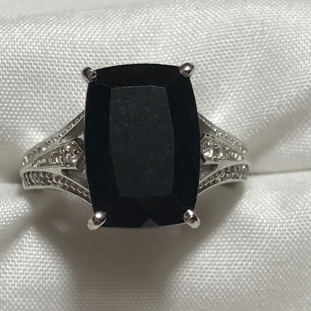🌹Black Tourmaline w/ Zircon Ring Sz 7